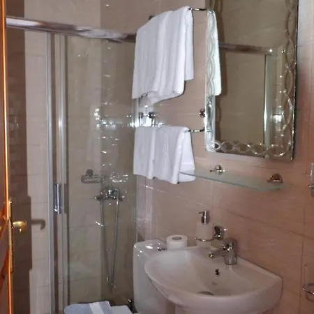 Elina Golden Πανσιόν