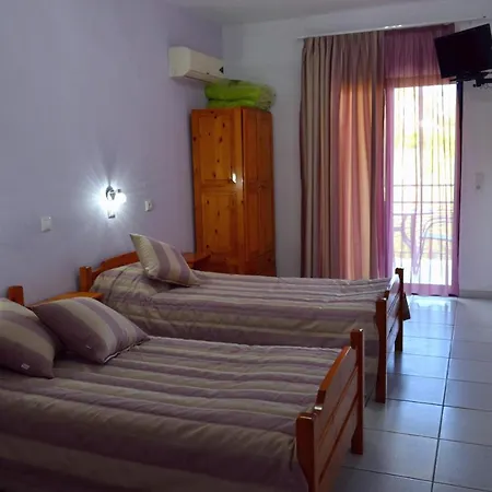 Elina Golden Pensionat 4*